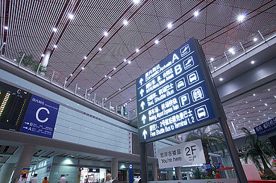 乌兰图雅的比有多黑：草原歌声响彻世界，乌兰图雅民族音乐传奇之旅-4