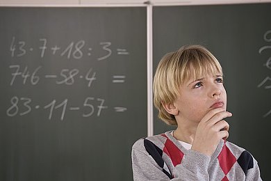 闺蜜男友揉我胸 啊 嗯～喷水：社交隐私红线被触，闺蜜男友事件引发道德底线热议-3