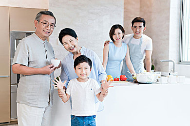三上悠亚AV影视：穿梭影视次元，邂逅偶像悠亚的奇幻冒险之旅-2
