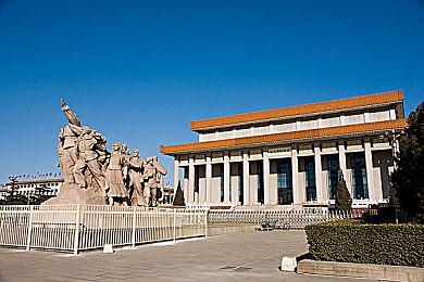 一个妈妈7字头强华驿的结局：坚韧母爱照亮强华驿，逆境重生谱新篇