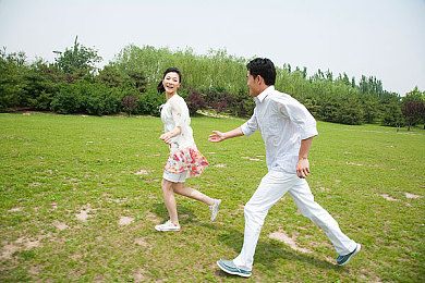 农村大炕炮老熟女真实高潮：探秘农村炕炮魅力，老熟女生活启示录