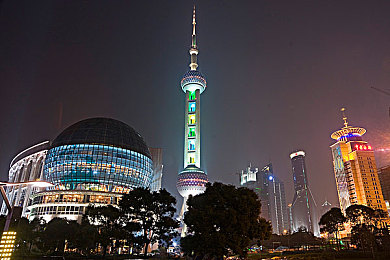男GayGays 小鲜：网海情缘：同性恋小鲜们的时尚旅程