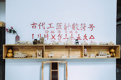 欧美致敬很多经典的黑白mv：致敬经典黑白艺术：欧美音乐人致敬经典黑白MV，再现光影魅力