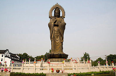 东方影院1800：数字银幕崛起，东方影业开启新时代观影之旅-1