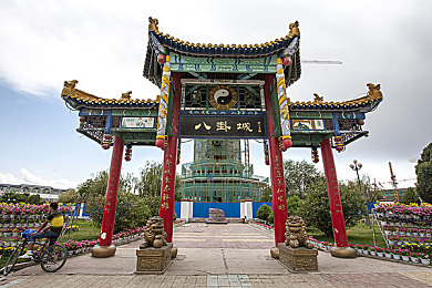 色骚综合：网络低俗泛滥，青少年身心健康受威胁，共建清朗网络环境刻不容缓