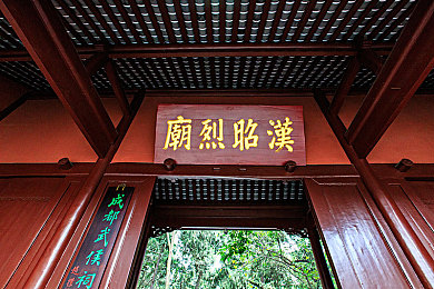 双男虐茎虐睾虐到尿失禁：极端行为引发关注：男子遭虐致尿失禁，社会伦理亟待反思
