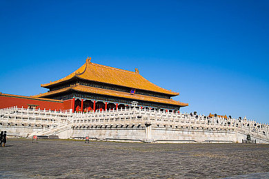 前锋与击球手游戏下载：指尖竞技巅峰，球场激情无限-1