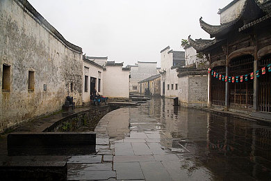 国产麻豆剧传媒精品国产Av：青春激荡，光影共鸣：探索影视产业新篇章-1