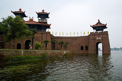 孙老头客厅大战最火的一句：热血江湖：台词魅力，江湖风采，对话升级-1