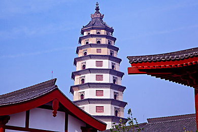 巜商务旅行戴绿色帽的：商务奇遇记，绿色旅程新体验-2