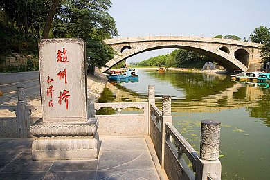 黄视频app下载：争议频发的“黄视频”下载：网络监管与用户自律的双重挑战-2
