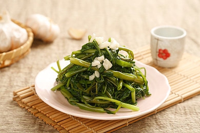 欧美,日韩精品：全球风尚聚焦：国际时尚周欧美日韩精品引领潮流风潮-2
