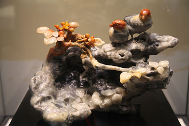 qq生活网花季广告：青春绽放视觉盛宴，揭秘社交平台花季广告独特魅力-3