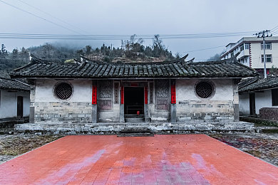 五月停停丁香：梦幻丁香村：解谜探险，解锁千年传说之旅
