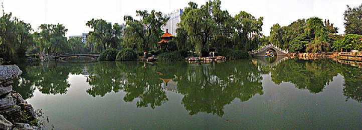 六月丁香天天开心五月天：畅游丁香园，每日好心情，休闲互动乐无边
