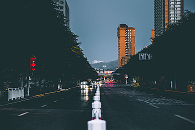 同性我和老丈做0：穿越古代情缘：家族荣耀中的爱恨情仇，情感纠葛等你探索