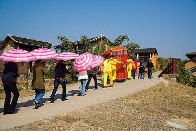 办公室打屁股：职场揭秘：打屁股背后的激励与惩罚艺术-2