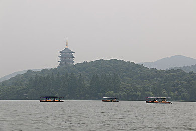 Gay欧美Gay同性Gay：彩虹之旅：探索欧美同爱文化魅力之旅-2
