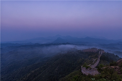 女同学趴地上让我 一节课：青春接力，急救课堂见证团结力量-3