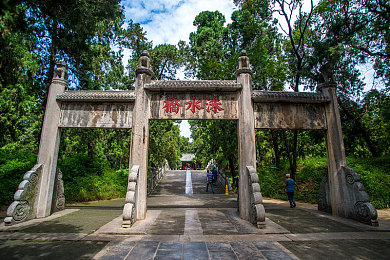 东京热免费下载：探索东京魅力：免费冒险游戏《东京热》带你领略神秘都市风情-3
