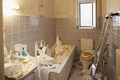 黄色软件下载免费3.03破解华为版安装：网络污染警示：揭秘免费破解应用背后的色情陷阱
