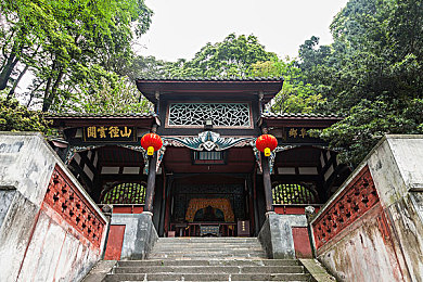 将界2第3集雷蕾打扑克：《将界2》第三集雷蕾牌技大比拼，欢乐牌局引观众热议-1