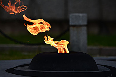 51今日吃瓜群众爆料：揭秘：网络热议新阵地，＂51吃瓜群众＂如何引爆热点话题-2