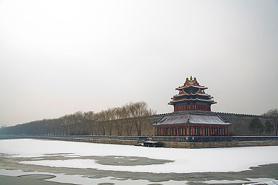 凤凰资讯台直播在线直播：紧跟时代潮流，凤凰资讯台全新在线直播服务，实时热点一手掌握-2