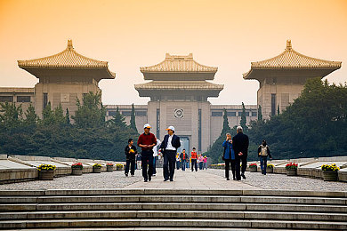 色88：梦幻之旅，色彩斑斓，《梦幻色88》探险攻略分享