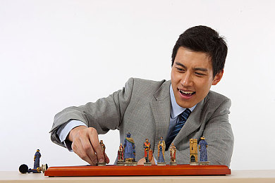 丝袜老师踩我的 出精子照片：校园风云：揭秘丝袜老师阴影，守护学生安全之旅-2