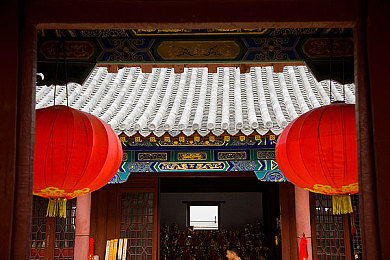 少司缘裸体 开腿裸体王者：争议漩涡中的游戏：裸体王者引发伦理与文化反思-3