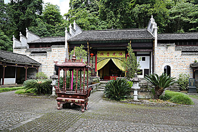 亚洲大众女澡堂多毛：包容之美：澡堂里的多元女性风采-4
