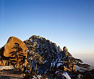 亚洲999砖码砖专区2022：砖码世界探险之旅，挑战无限乐趣-3
