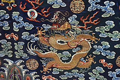 白丝小脚：丝袜裹足，时尚新韵，探寻千年魅惑之美-2