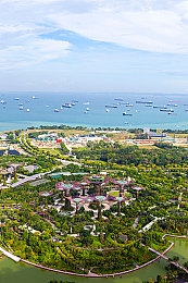 亲妺妺洗澡时伸进她的内裤里：沐浴情感漩涡：家庭纽带下的道德抉择探秘-5