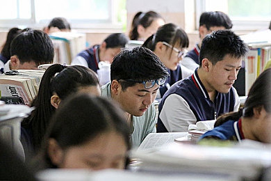 国产精品XX：科技之光闪耀，国产新锐引领潮流，生活新体验一触即发-2
