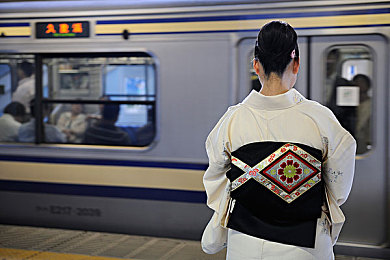 被肥丑壮侵犯糟蹋H双性：肥丑壮逆袭，H双性绽放，多元冒险新篇章-2