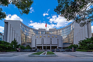八尺大人和小男孩动画叫啥：巨人童趣共鸣，温馨亲情盛宴-4