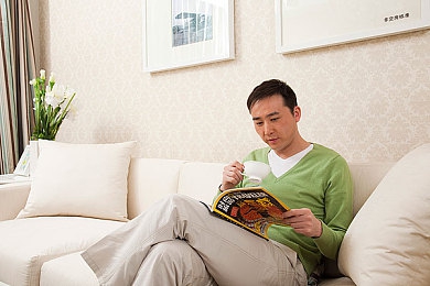 情圣截的一段小视频是什么歌：街头奇遇引发热议：版权意识觉醒，网络环境共维护-2