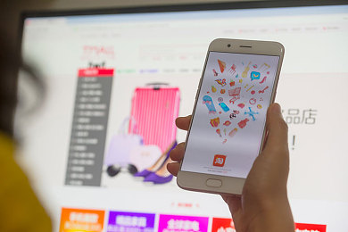 男生和女生在一起差差视频APP：青春互动新天地，短视频APP助力心灵交融-2
